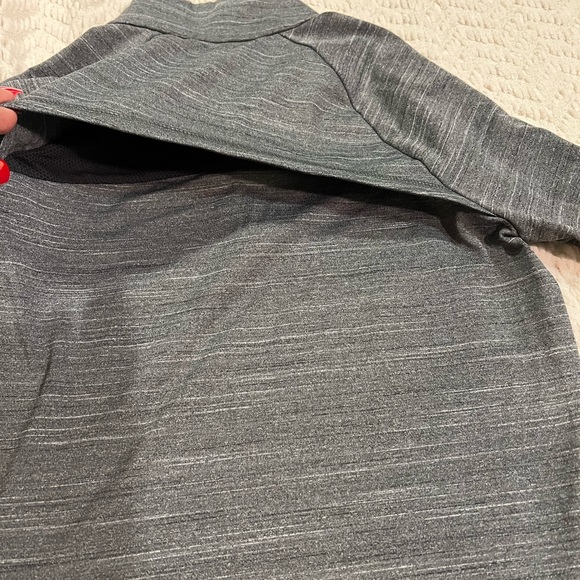 Reebok Gray Space Dye Back Vent 1/4 Sleeve Pullover Women's Medium - Picture 8 of 12